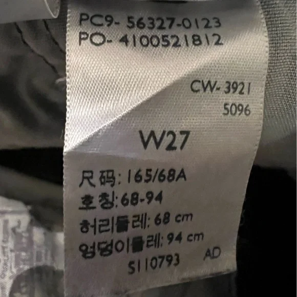 Women's Levi's 501 Black Cut Off Shorts Denim Size 27 - Picture 7 of 7